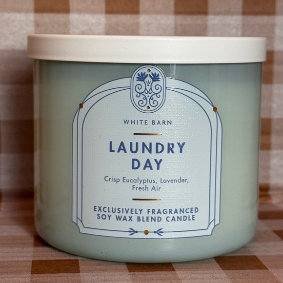 Bath & Body Works Other - NEW B&BW White Barn Laundry day 3 wick candle 👕
